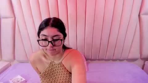lucy_anal_ online show from March 22, 11:20 pm