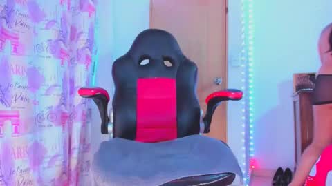 lucy online show from April 23, 10:22 pm