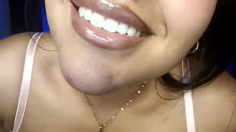 Lucy online show from November 3, 1:06 am