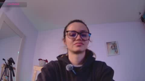 lucy online show from February 26, 5:24 am