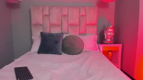 Lucy  online show from February 20, 7:38 pm