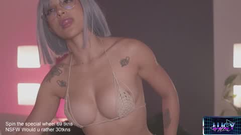 Lucy Alien  online show from February 20, 12:41 am