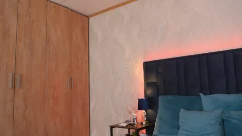 LucyDeLuca online show from April 8, 6:27 am