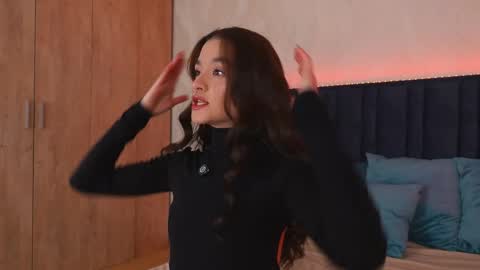 LucyDeLuca online show from April 15, 5:22 am