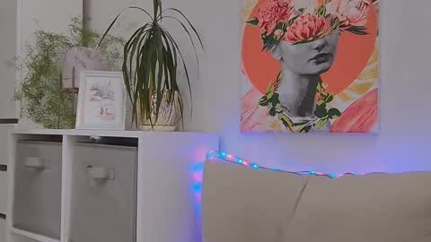 Lucy online show from February 28, 9:33 pm