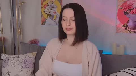 Lucy online show from December 4, 8:23 pm