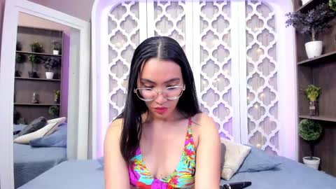 Lucy Liiu online show from February 25, 1:09 am