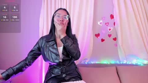 Lucy Liiu online show from October 16, 1:11 pm