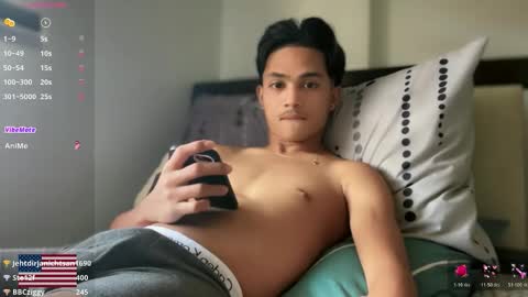 luda_69 online show from April 1, 2:12 am