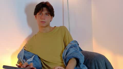 Lui online show from March 9, 3:44 am