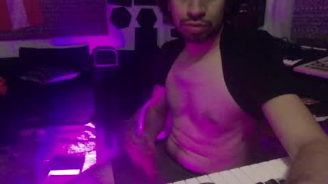 luis603ito online show from August 9, 3:05 am