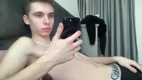 Luis and Alina online show from March 8, 1:36 pm