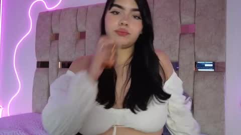 luisa_giraldo1 online show from April 20, 11:46 am