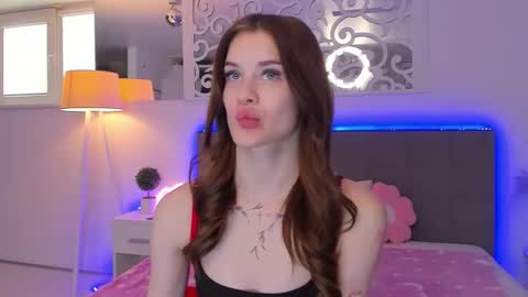 LuisaClover online show from April 3, 12:34 pm