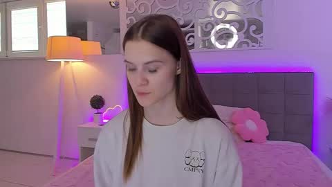LuisaClover online show from June 6, 12:22 pm