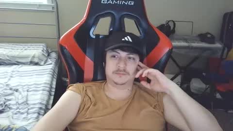Luisdiaztube online show from May 21, 3:51 pm