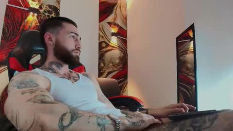 LUKE online show from November 28, 2:13 pm