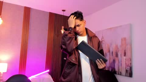 Luke online show from March 7, 3:40 am