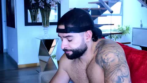 Lukhas f4f online show from November 4, 7:37 pm