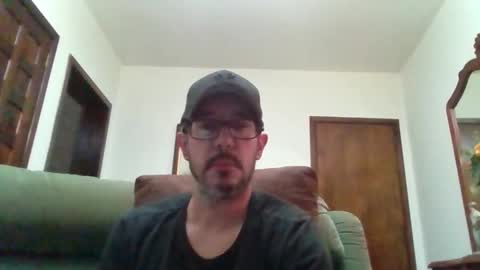 Snapshot of lukz88bigcock chatting on September 11, 11:17 pm Luke online show from September 11, 11:17 pm