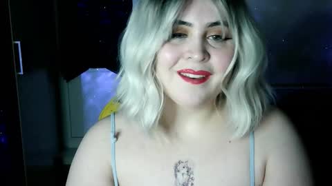 lulovia online show from March 3, 9:33 pm