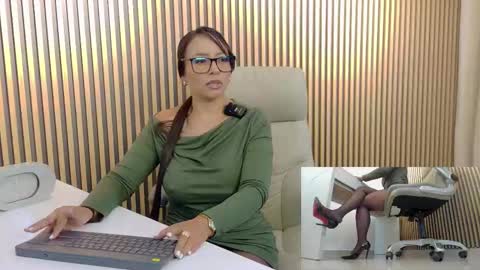 lulu online show from October 1, 12:32 am