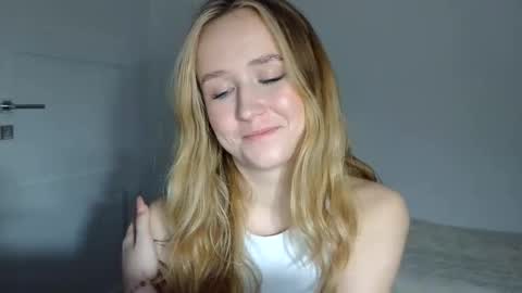 Lulu Baby18 online show from March 5, 9:24 pm