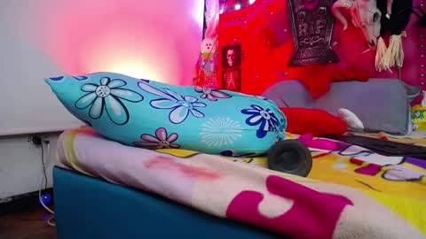 Luly online show from October 29, 4:47 am