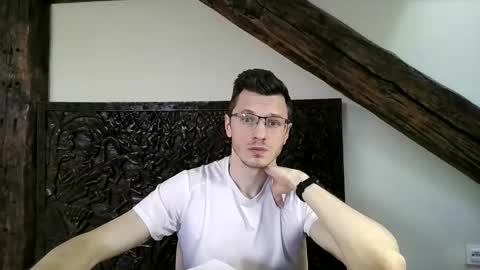 Andrew independent model 2000-0000 CET daily online show from April 6, 2:07 pm