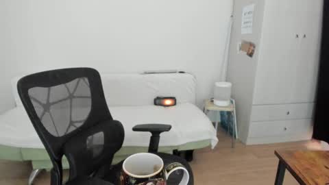 Lumi online show from April 10, 1:16 pm