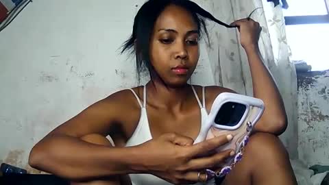 Luna online show from February 11, 2:24 pm