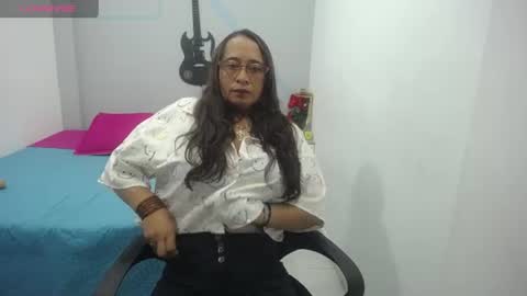 luna__white online show from June 15, 5:16 pm