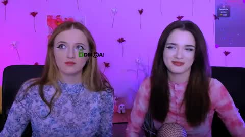 luna_berryy online show from May 1, 7:52 pm