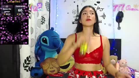 Luna charlotte95 online show from February 7, 6:49 am