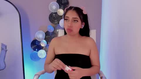 luna_cute14 online show from December 18, 8:37 pm