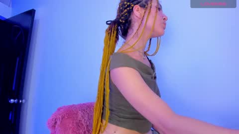 luna_hazard online show from December 10, 4:45 am