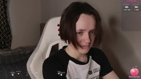 luna_loveeee online show from April 1, 4:46 am