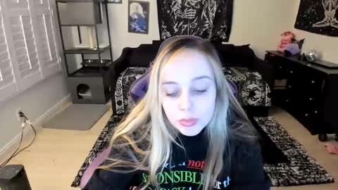 Luna online show from March 19, 4:40 am