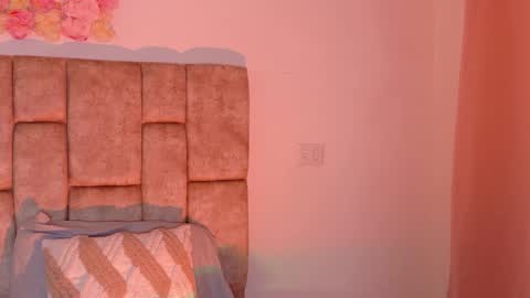Snapshot of luna_ocampo chatting on September 9, 8:20 pm   online show from September 9, 8:20 pm