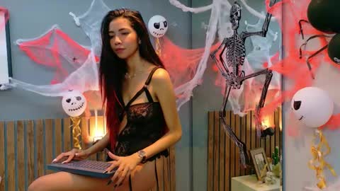 LUNA  online show from October 29, 3:03 pm