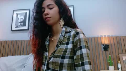 LUNA  online show from November 28, 1:18 pm