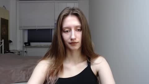 L U N A  online show from January 19, 6:34 am