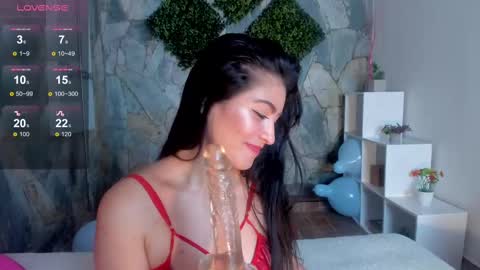 Luna  online show from October 8, 8:15 pm