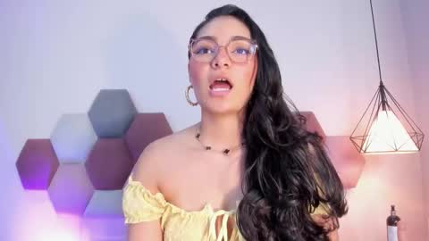 Luna Aspen online show from February 26, 6:22 pm