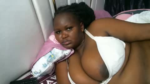 lunabloom01 online show from October 26, 2:18 pm