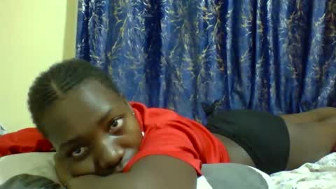 lunah_kitty online show from April 10, 6:30 am