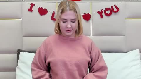 Snapshot of lunahouston chatting on February 18, 4:36 pm LunaHouston online show from February 18, 4:36 pm