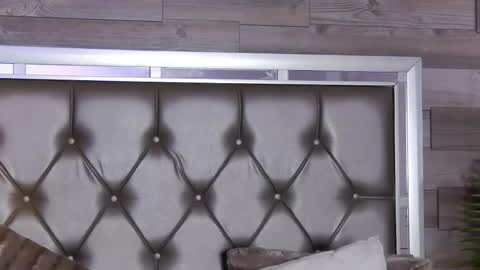 LunaJenner online show from March 28, 9:43 am