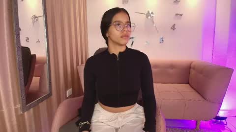 lunamillers_ online show from April 13, 3:44 am