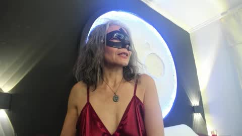 lunamisteriosa_ online show from October 25, 12:38 pm